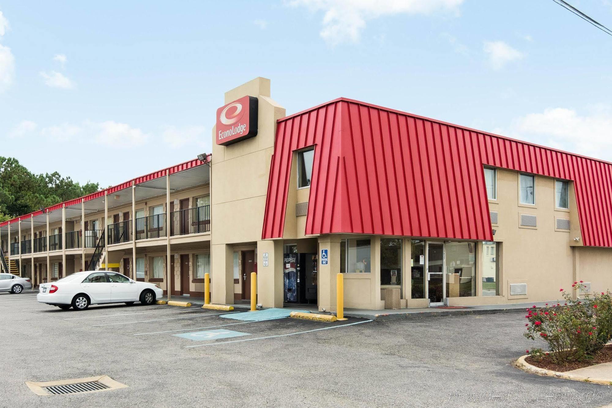 Econo Town Center